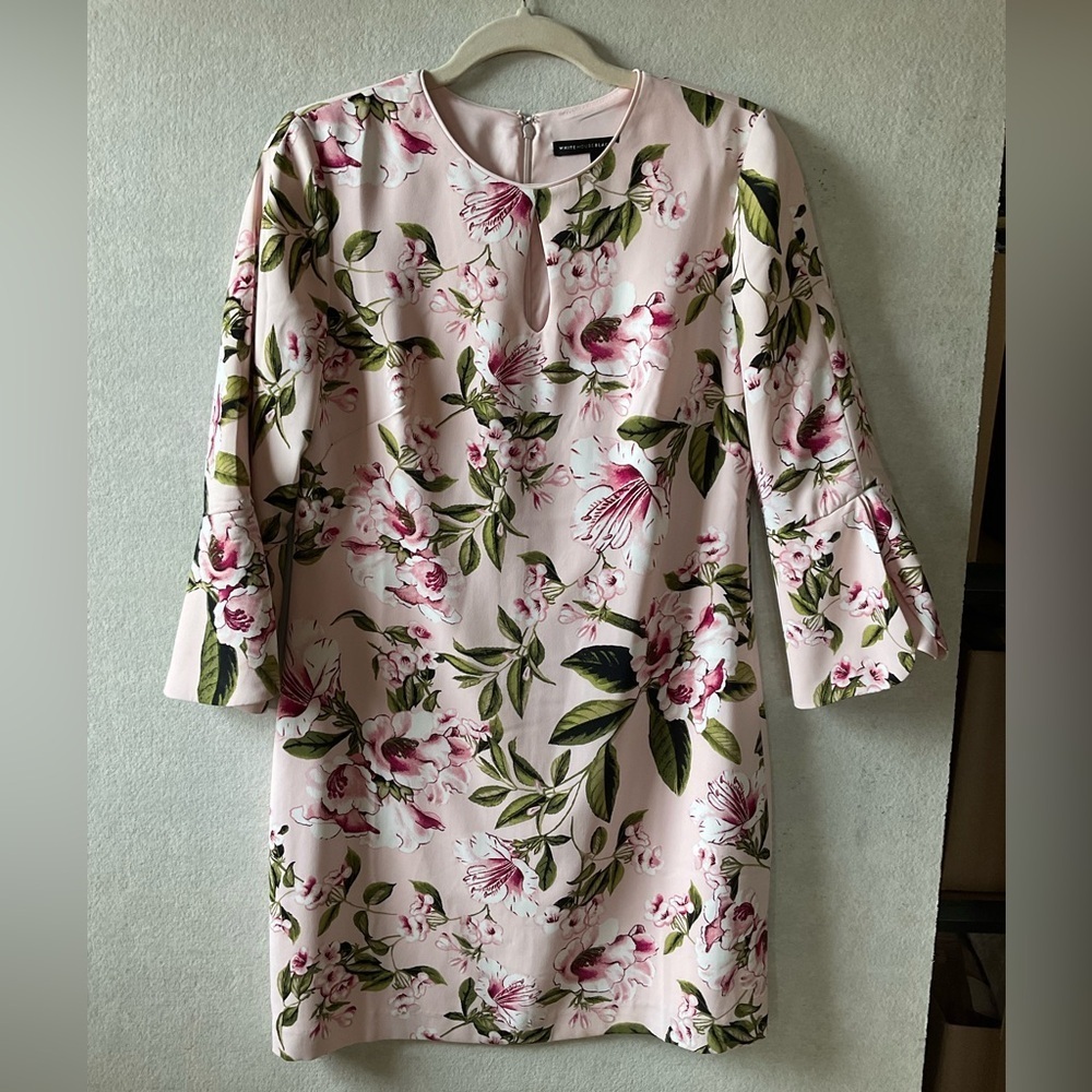White House black market dress. Floral. Size 6.